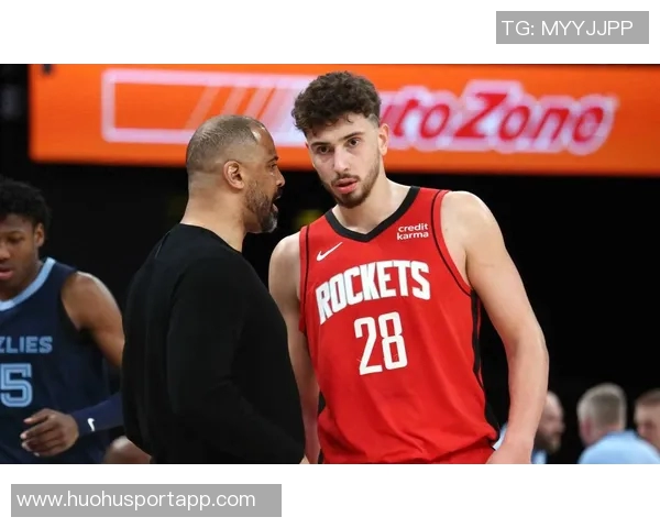 乌度卡称卡佩拉可胜任传统中锋角色与申京联手打造双塔阵容