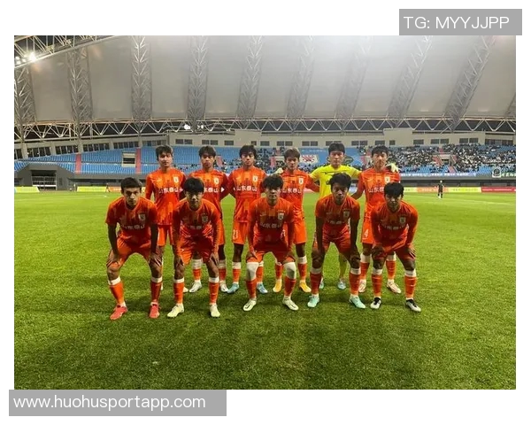 山东泰山B队于12月15日晚重返基地集结备战新赛季全力以赴再创佳绩