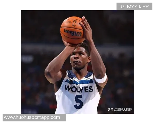 爱德华兹精彩突破拉杆换手上篮展现超强观赏性引发全场欢呼