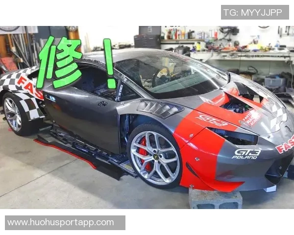 荷兰前国脚经历惊险四车连环撞击兰博基尼惨遭报废 荷兰前国脚经历惊险四车连环撞击兰博基尼惨遭报废