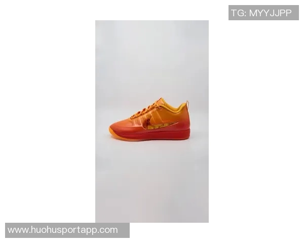 布克首次亮相新款签名鞋布克2代球鞋在比赛中引发关注